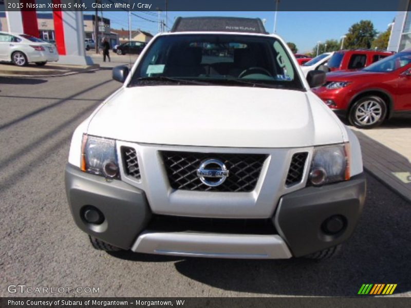Glacier White / Gray 2015 Nissan Xterra S 4x4