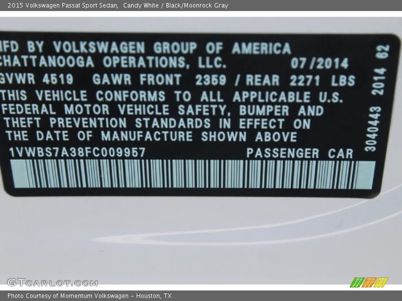 Candy White / Black/Moonrock Gray 2015 Volkswagen Passat Sport Sedan