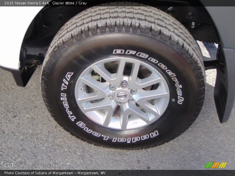 Glacier White / Gray 2015 Nissan Xterra S 4x4