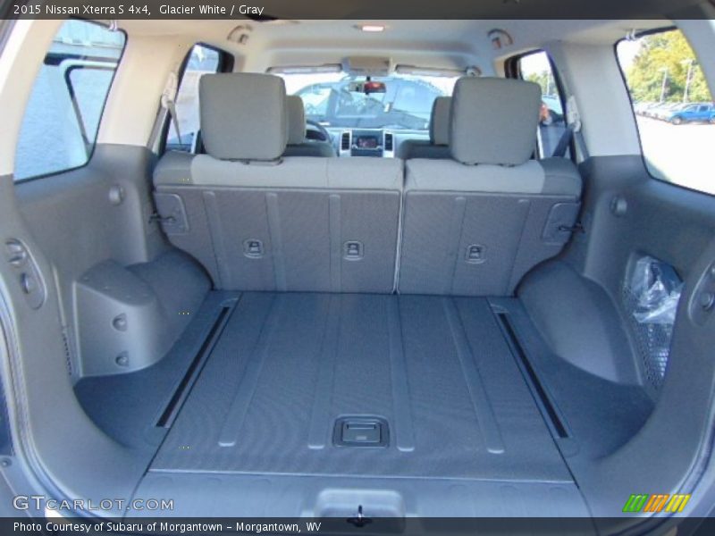 Glacier White / Gray 2015 Nissan Xterra S 4x4