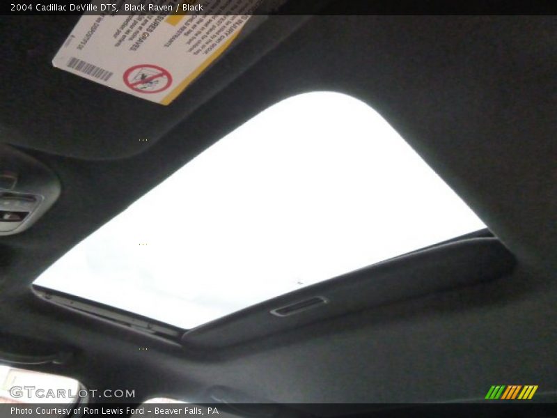 Black Raven / Black 2004 Cadillac DeVille DTS