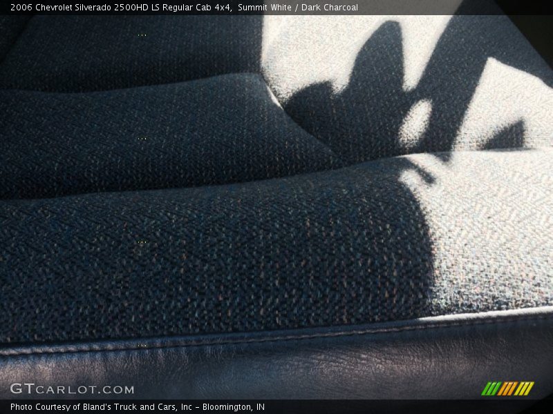 Summit White / Dark Charcoal 2006 Chevrolet Silverado 2500HD LS Regular Cab 4x4