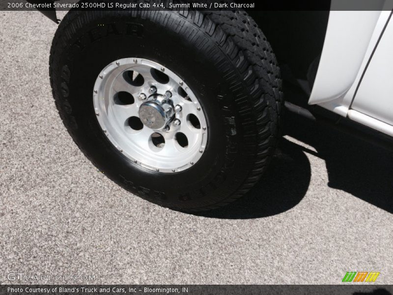 Summit White / Dark Charcoal 2006 Chevrolet Silverado 2500HD LS Regular Cab 4x4