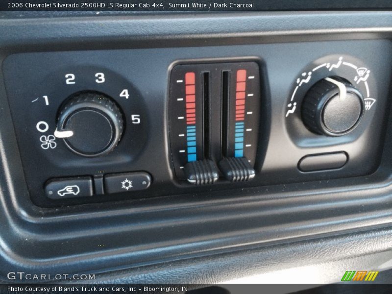 Summit White / Dark Charcoal 2006 Chevrolet Silverado 2500HD LS Regular Cab 4x4