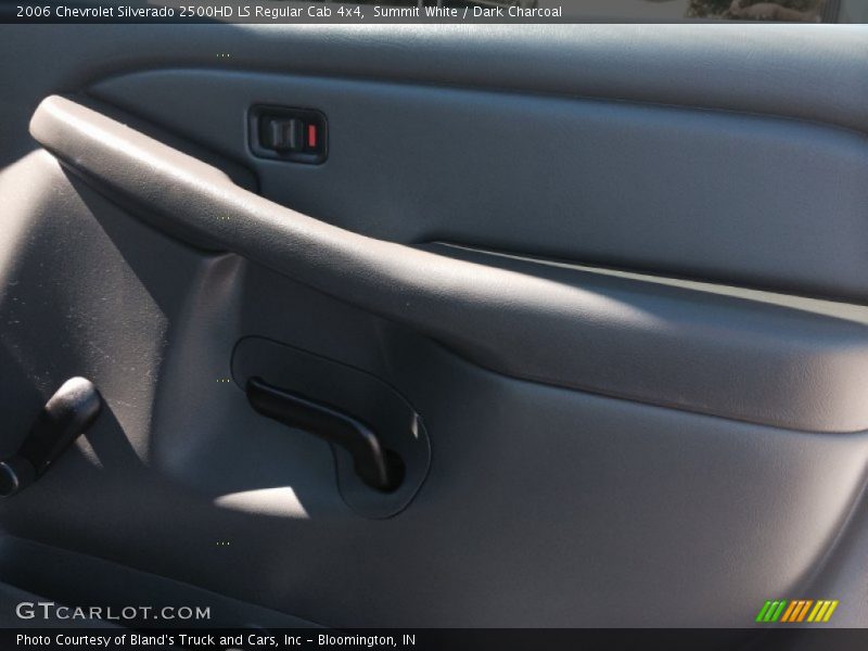 Summit White / Dark Charcoal 2006 Chevrolet Silverado 2500HD LS Regular Cab 4x4