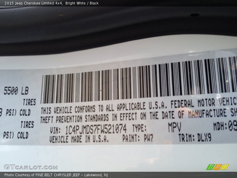 Bright White / Black 2015 Jeep Cherokee Limited 4x4