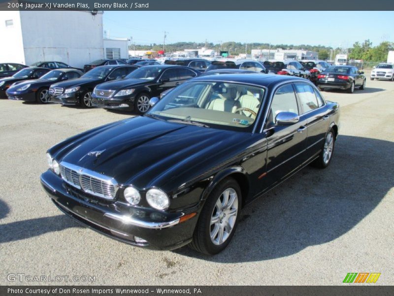 Ebony Black / Sand 2004 Jaguar XJ Vanden Plas