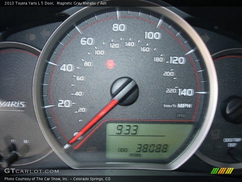 Magnetic Gray Metallic / Ash 2013 Toyota Yaris L 5 Door