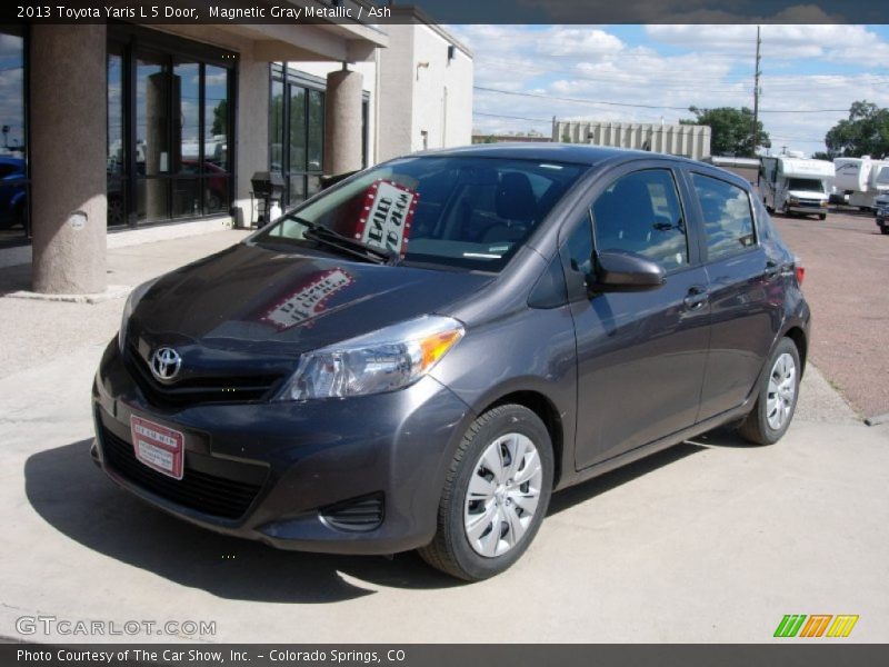 Magnetic Gray Metallic / Ash 2013 Toyota Yaris L 5 Door