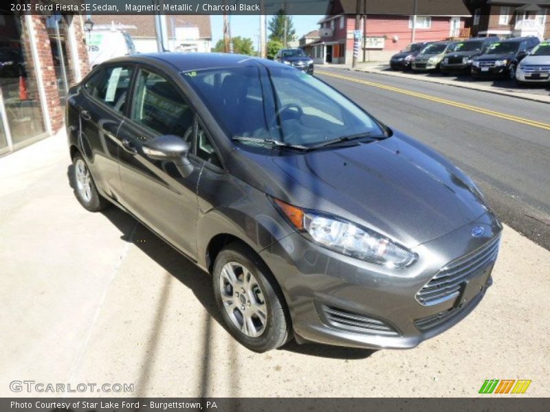 Magnetic Metallic / Charcoal Black 2015 Ford Fiesta SE Sedan
