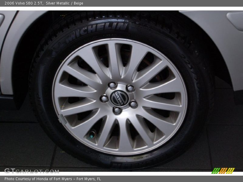 Silver Metallic / Beige 2006 Volvo S80 2.5T