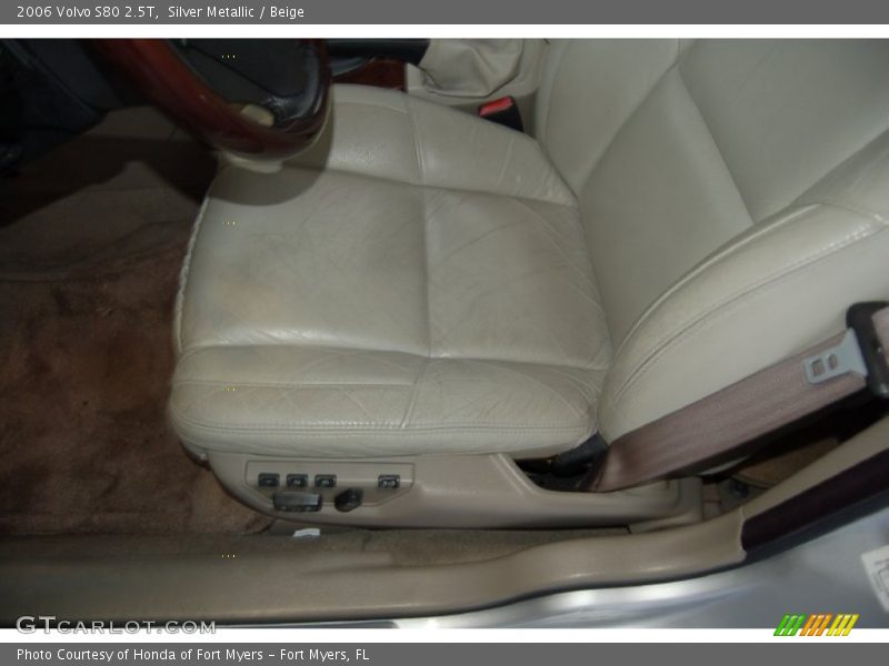 Silver Metallic / Beige 2006 Volvo S80 2.5T