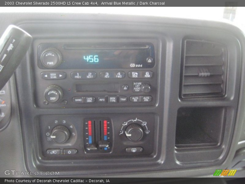 Controls of 2003 Silverado 2500HD LS Crew Cab 4x4