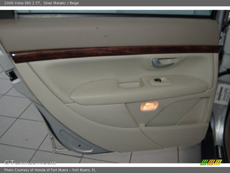 Silver Metallic / Beige 2006 Volvo S80 2.5T