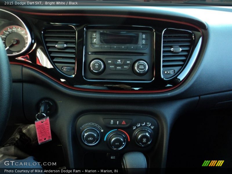 Bright White / Black 2015 Dodge Dart SXT