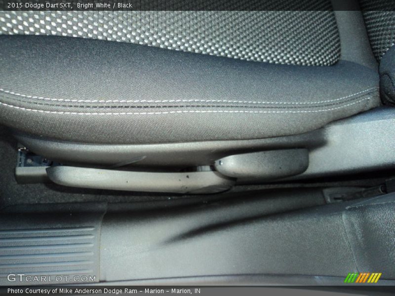 Bright White / Black 2015 Dodge Dart SXT