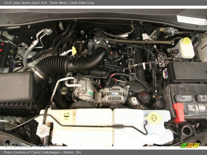 Stone White / Dark Slate Gray 2010 Jeep Liberty Sport 4x4