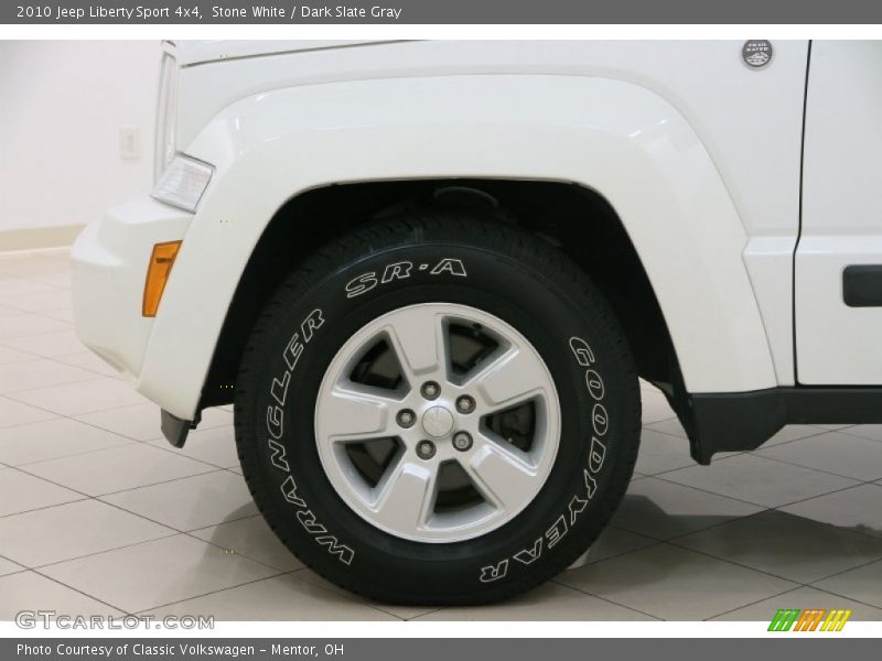 Stone White / Dark Slate Gray 2010 Jeep Liberty Sport 4x4