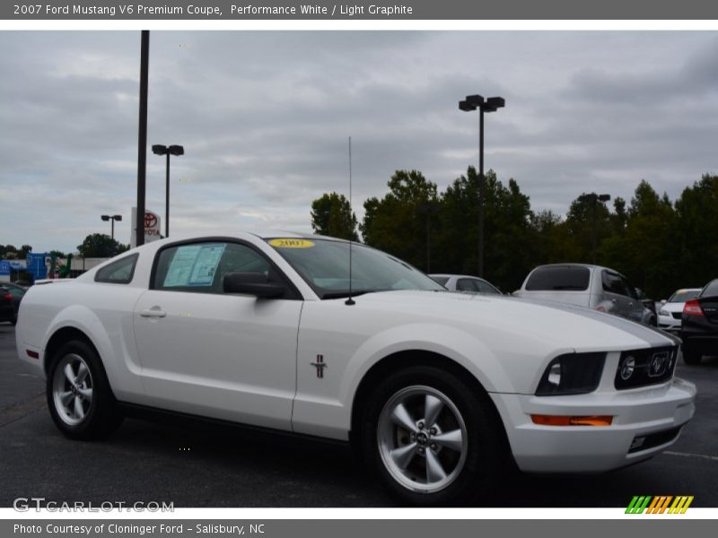 Performance White / Light Graphite 2007 Ford Mustang V6 Premium Coupe