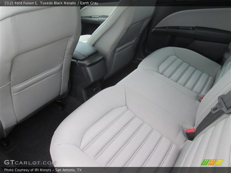 Tuxedo Black Metallic / Earth Gray 2015 Ford Fusion S
