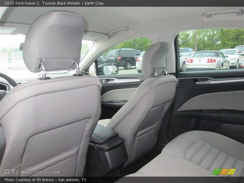 Tuxedo Black Metallic / Earth Gray 2015 Ford Fusion S