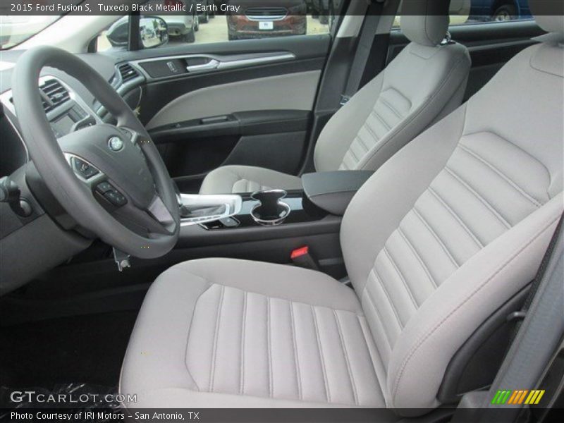 Tuxedo Black Metallic / Earth Gray 2015 Ford Fusion S