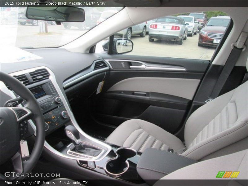 Tuxedo Black Metallic / Earth Gray 2015 Ford Fusion S