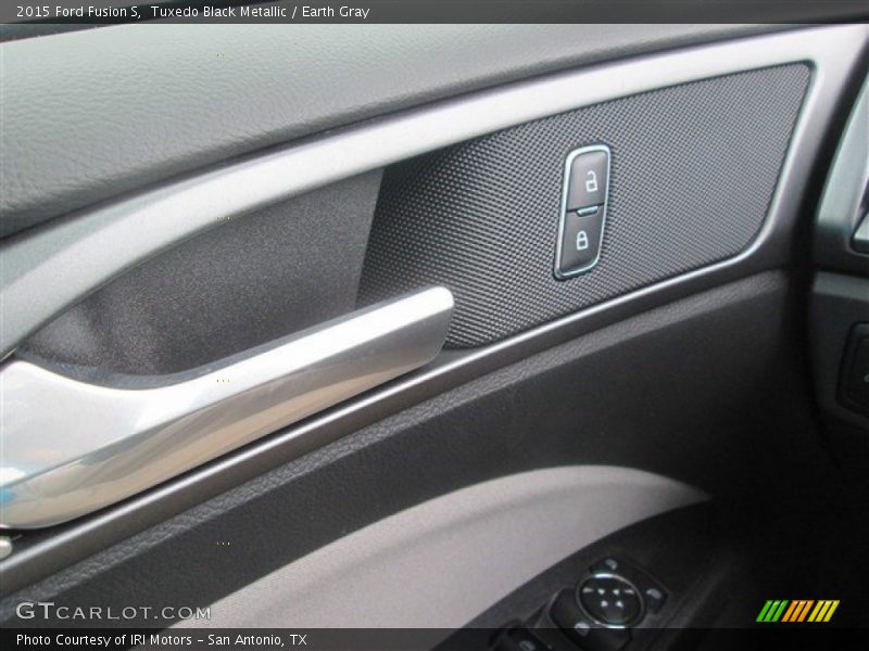 Tuxedo Black Metallic / Earth Gray 2015 Ford Fusion S