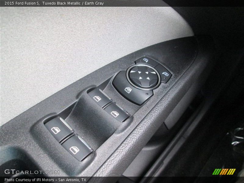 Tuxedo Black Metallic / Earth Gray 2015 Ford Fusion S