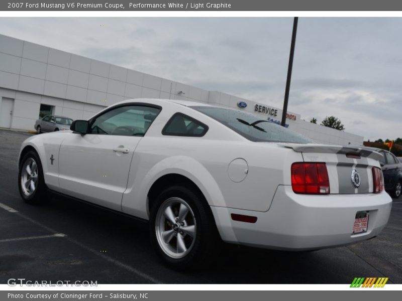 Performance White / Light Graphite 2007 Ford Mustang V6 Premium Coupe