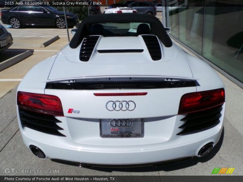 Suzuka Grey Metallic / Black 2015 Audi R8 Spyder V8