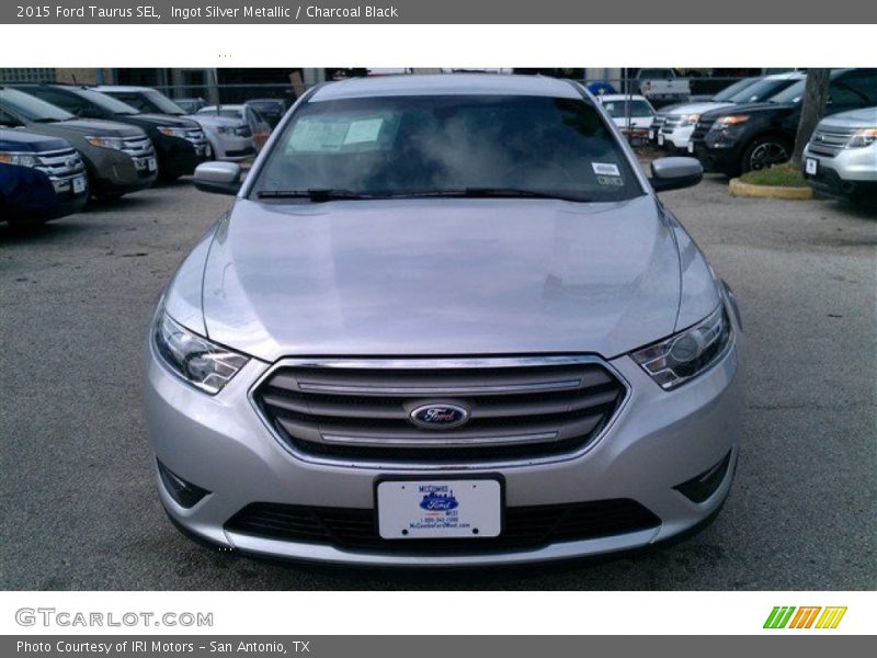 Ingot Silver Metallic / Charcoal Black 2015 Ford Taurus SEL