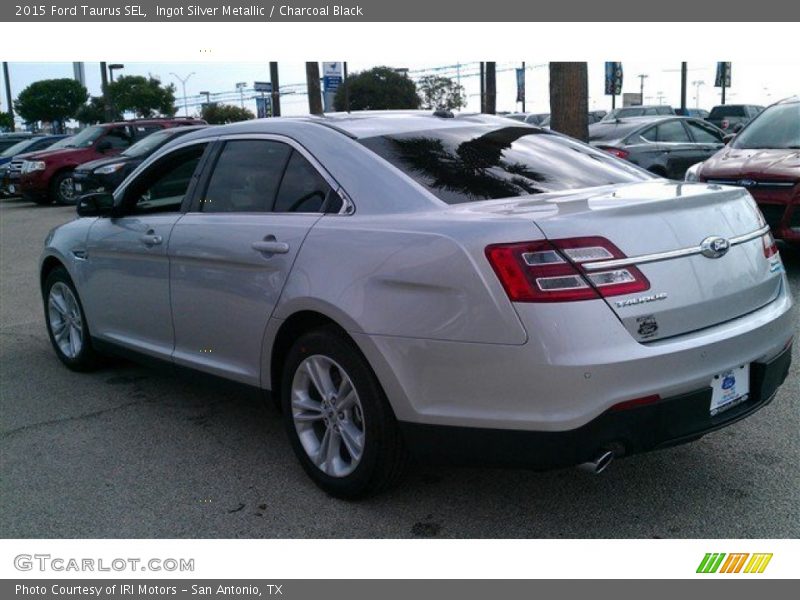 Ingot Silver Metallic / Charcoal Black 2015 Ford Taurus SEL