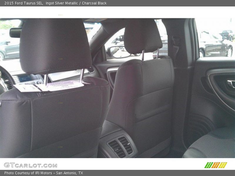 Ingot Silver Metallic / Charcoal Black 2015 Ford Taurus SEL
