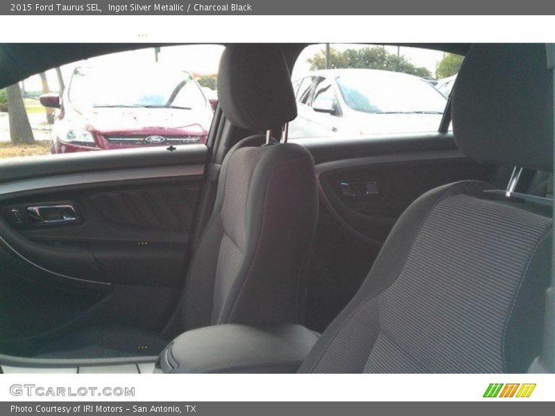 Ingot Silver Metallic / Charcoal Black 2015 Ford Taurus SEL