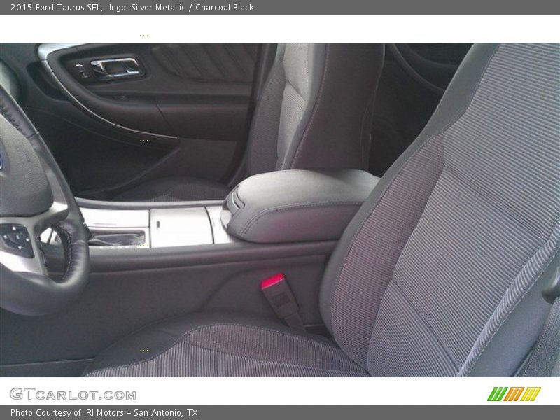 Ingot Silver Metallic / Charcoal Black 2015 Ford Taurus SEL