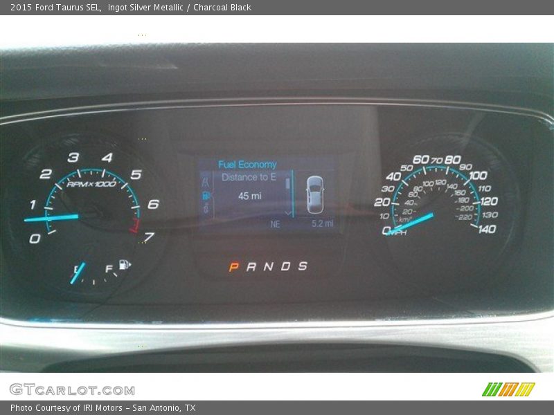 Ingot Silver Metallic / Charcoal Black 2015 Ford Taurus SEL