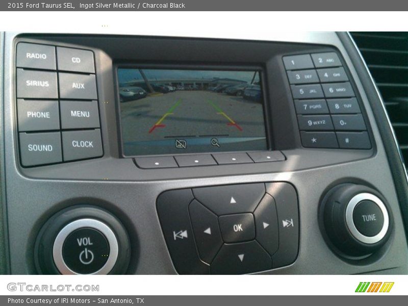 Ingot Silver Metallic / Charcoal Black 2015 Ford Taurus SEL