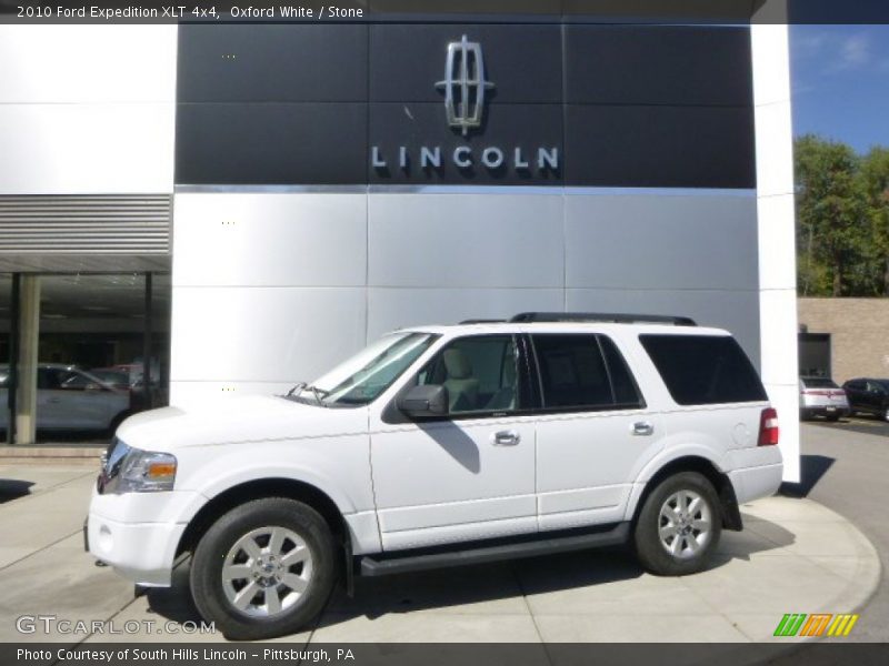 Front 3/4 View of 2010 Expedition XLT 4x4