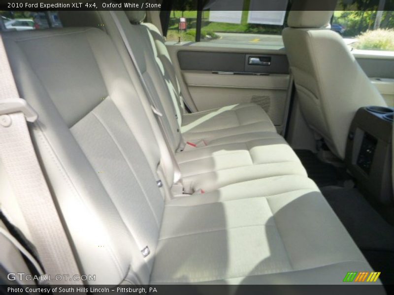 Oxford White / Stone 2010 Ford Expedition XLT 4x4