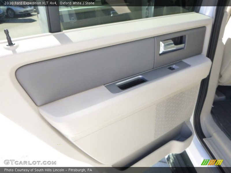 Oxford White / Stone 2010 Ford Expedition XLT 4x4