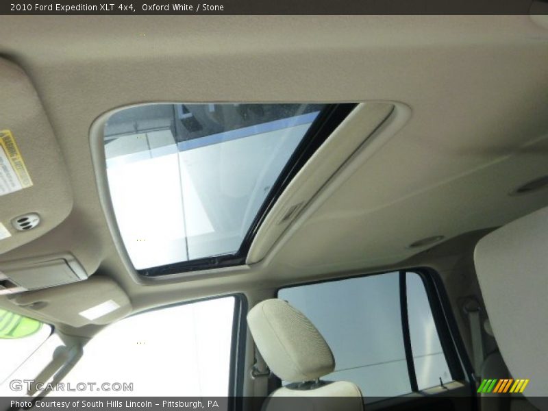 Oxford White / Stone 2010 Ford Expedition XLT 4x4