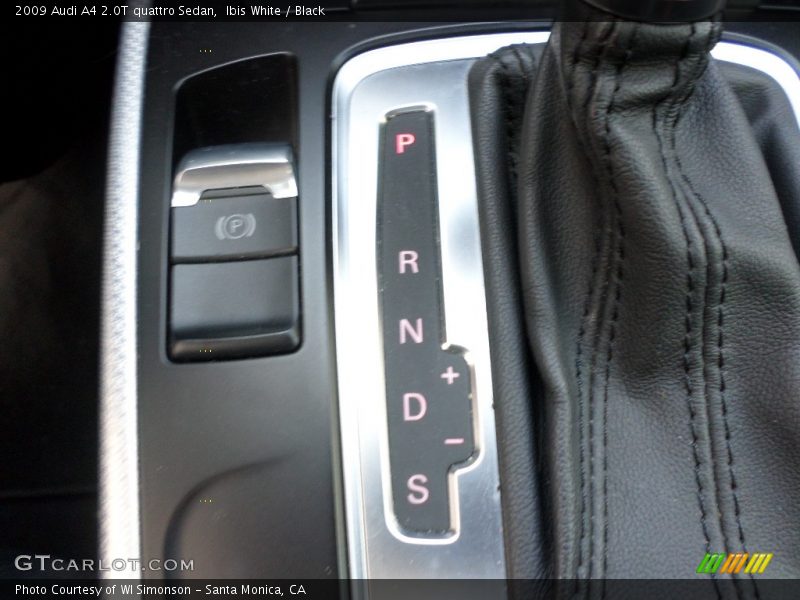 Ibis White / Black 2009 Audi A4 2.0T quattro Sedan