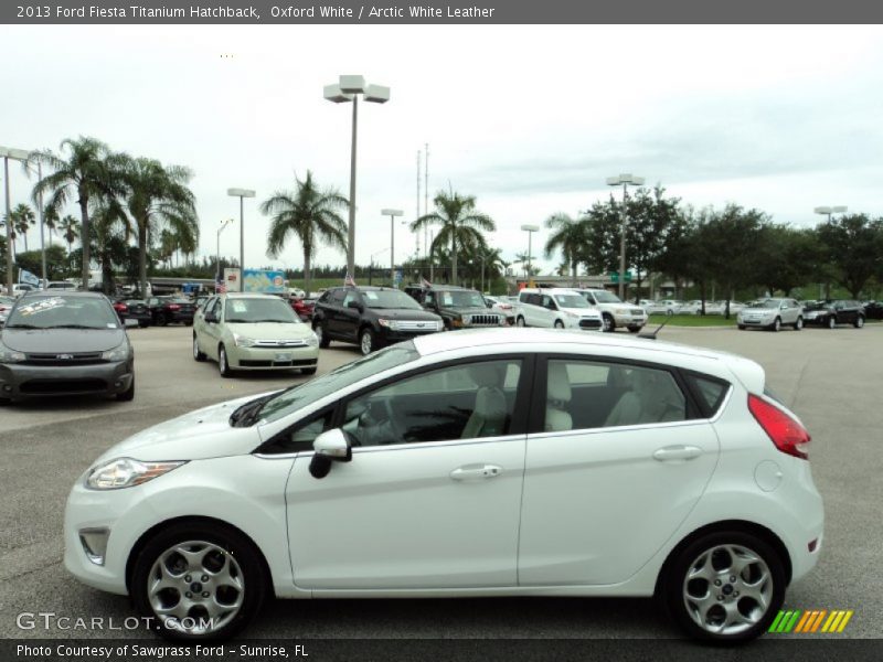 Oxford White / Arctic White Leather 2013 Ford Fiesta Titanium Hatchback