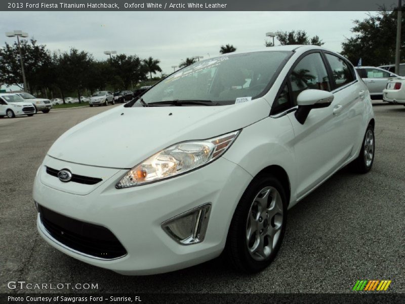 Oxford White / Arctic White Leather 2013 Ford Fiesta Titanium Hatchback