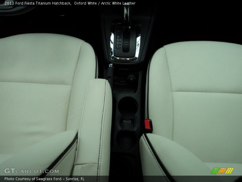 Oxford White / Arctic White Leather 2013 Ford Fiesta Titanium Hatchback