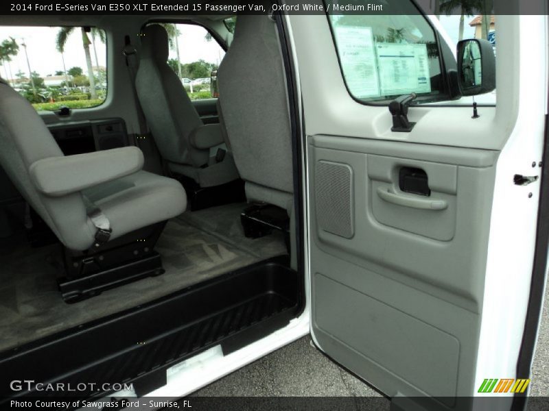 Oxford White / Medium Flint 2014 Ford E-Series Van E350 XLT Extended 15 Passenger Van