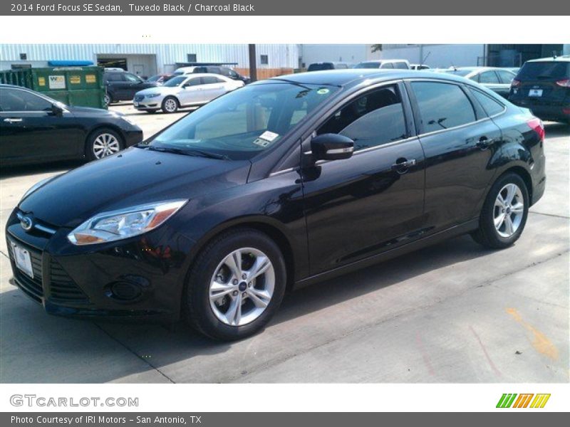 Tuxedo Black / Charcoal Black 2014 Ford Focus SE Sedan