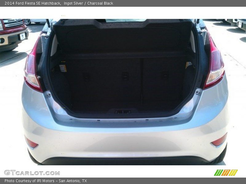 Ingot Silver / Charcoal Black 2014 Ford Fiesta SE Hatchback