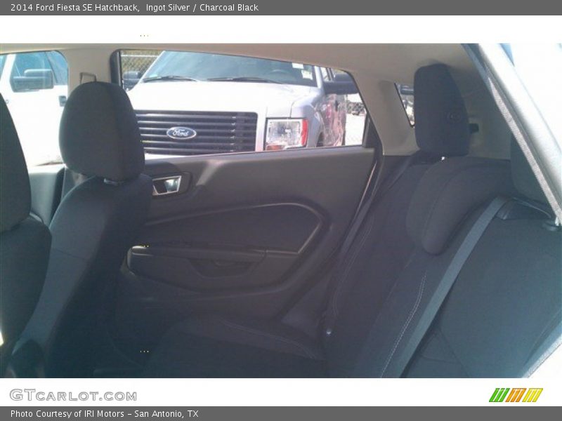 Ingot Silver / Charcoal Black 2014 Ford Fiesta SE Hatchback